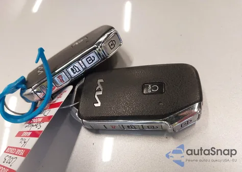 2023 Kia Sportage Plug-In Hybrid X-Line z USA, uszkodzony, nr VIN KNDPYDAH8P7085576